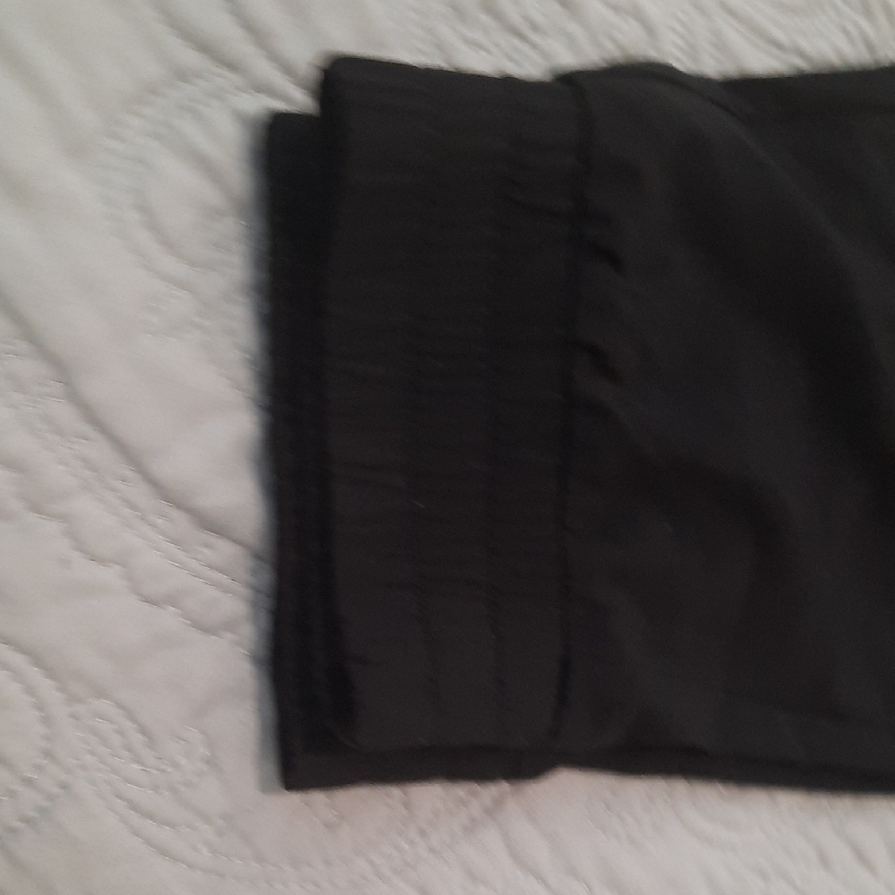 Black Sleeveless Jumpsuit - Picture 6 of 8